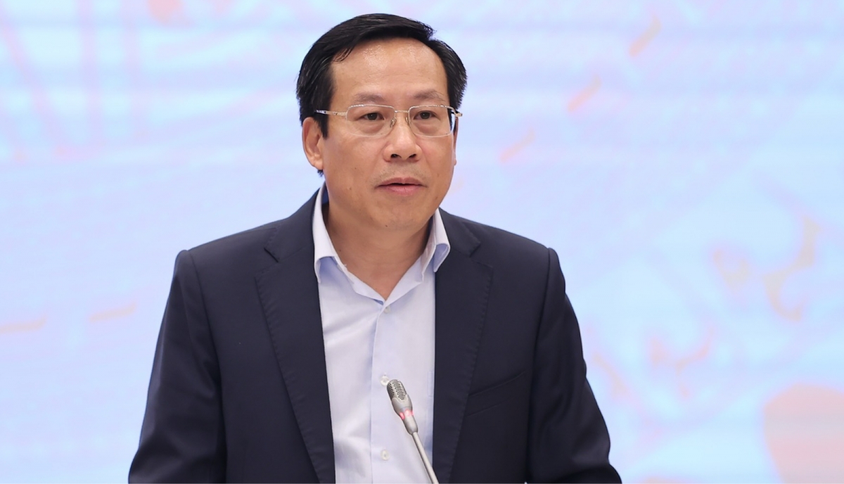 Thứ trưởng Bộ Y tế Lê Đức Luận