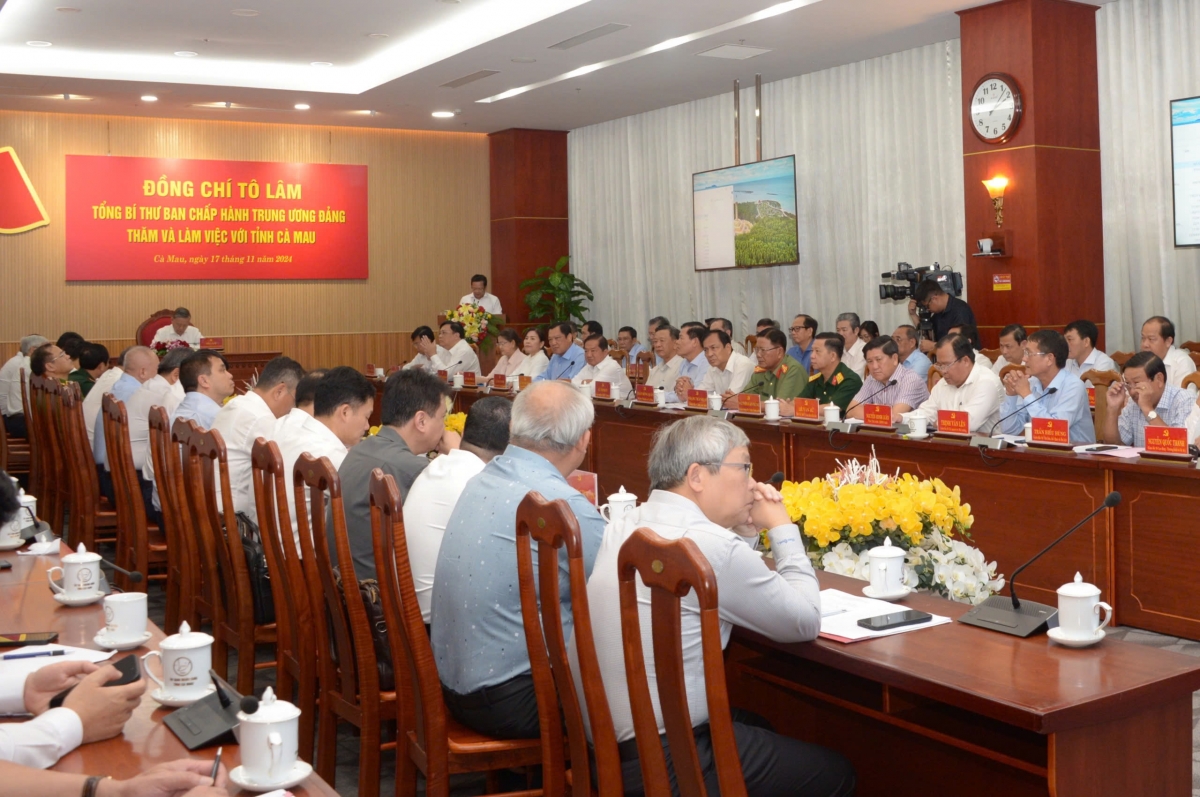 Toàn cảnh buổi làm việc