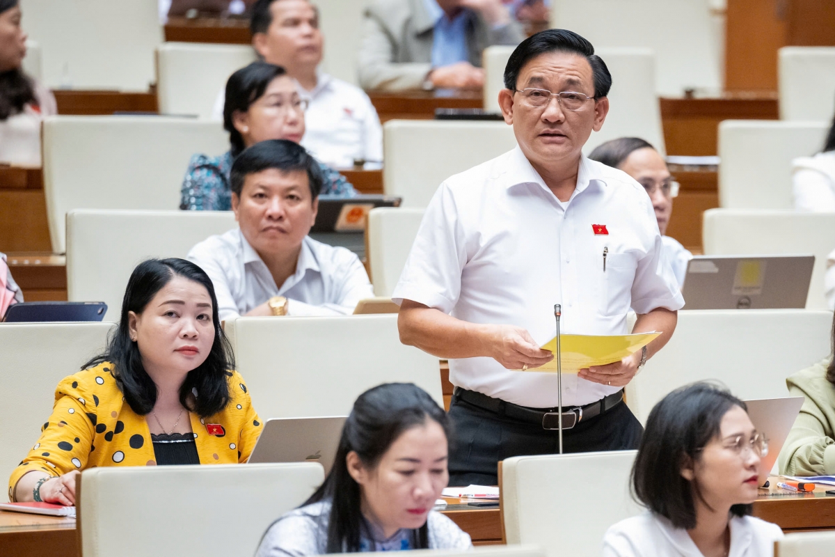 Đại biểu Trần Quốc Tuấn (Đoàn ĐBQH tỉnh Trà Vinh)