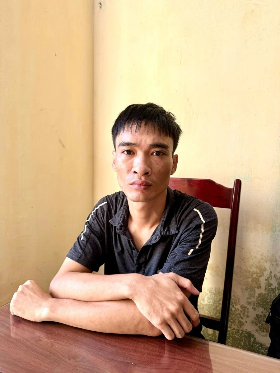 Trịnh Đình Tuấn tại cơ quan công an