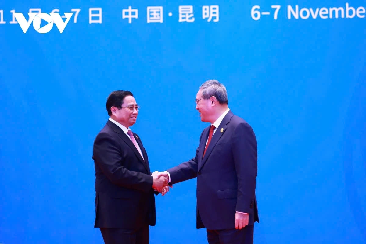 Thủ tướng Trung Quốc Lý Cường đón Thủ tướng Phạm Minh Chính đến dự Hội nghị GMS mở rộng lần thứ 8