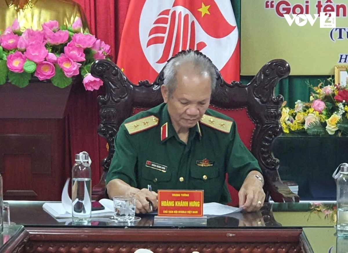 Trung tướng Hoàng Khánh Hưng vẫn tích cực với các hoạt động của Hội Hỗ trợ gia đình liệt sĩ Việt Nam.