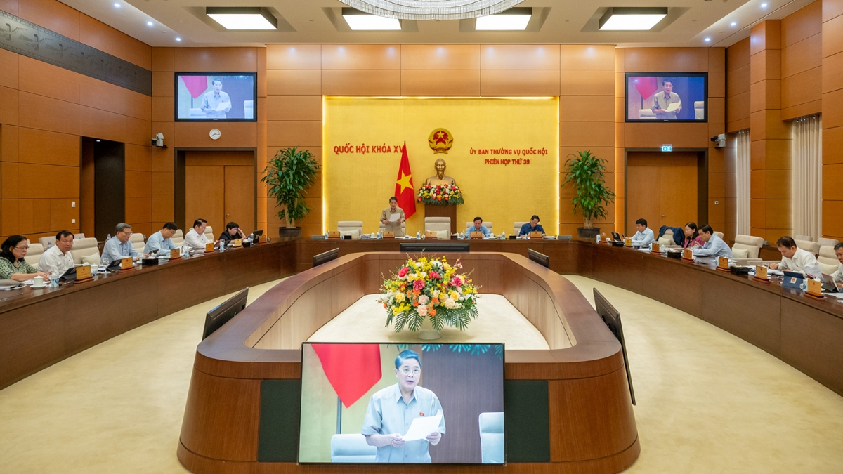 Phiên họp 39 của Ủy ban Thường vụ Quốc hội