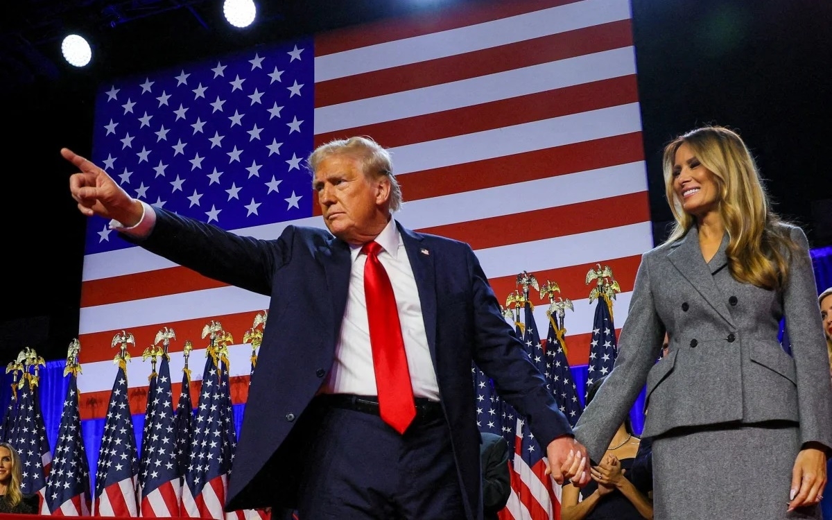 Tổng thống Trump vẫn tỏ ra hết sức cứng rắn trong vấn đề thuế quan. Ảnh: Reuters.