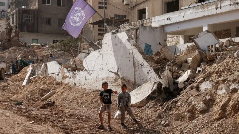 Văn phòng UNRWA tại trại tị nạn Nour Shams ở Bờ Tây bị phá hủy. (Ảnh: AFP)
