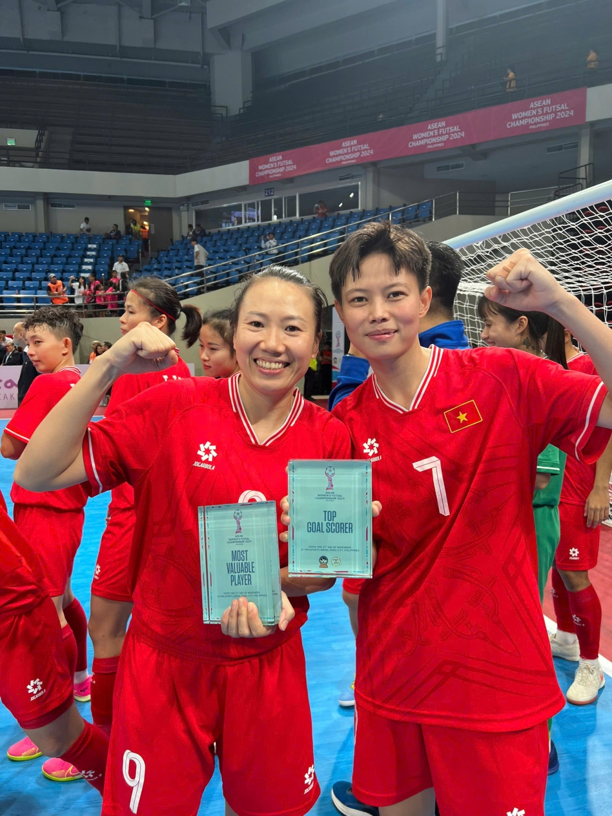 Ngoài danh hiệu tập thể, ĐT Futsal nữ Việt Nam còn nhận các danh hiệu cá nhân ở giải Futsal nữ Đông Nam Á 2024 gồm: Cầu thủ xuất sắc nhất là Trịnh Nguyễn Thanh Hằng và Vua phá lưới là Nguyễn Phương Anh (5 bàn thắng). 