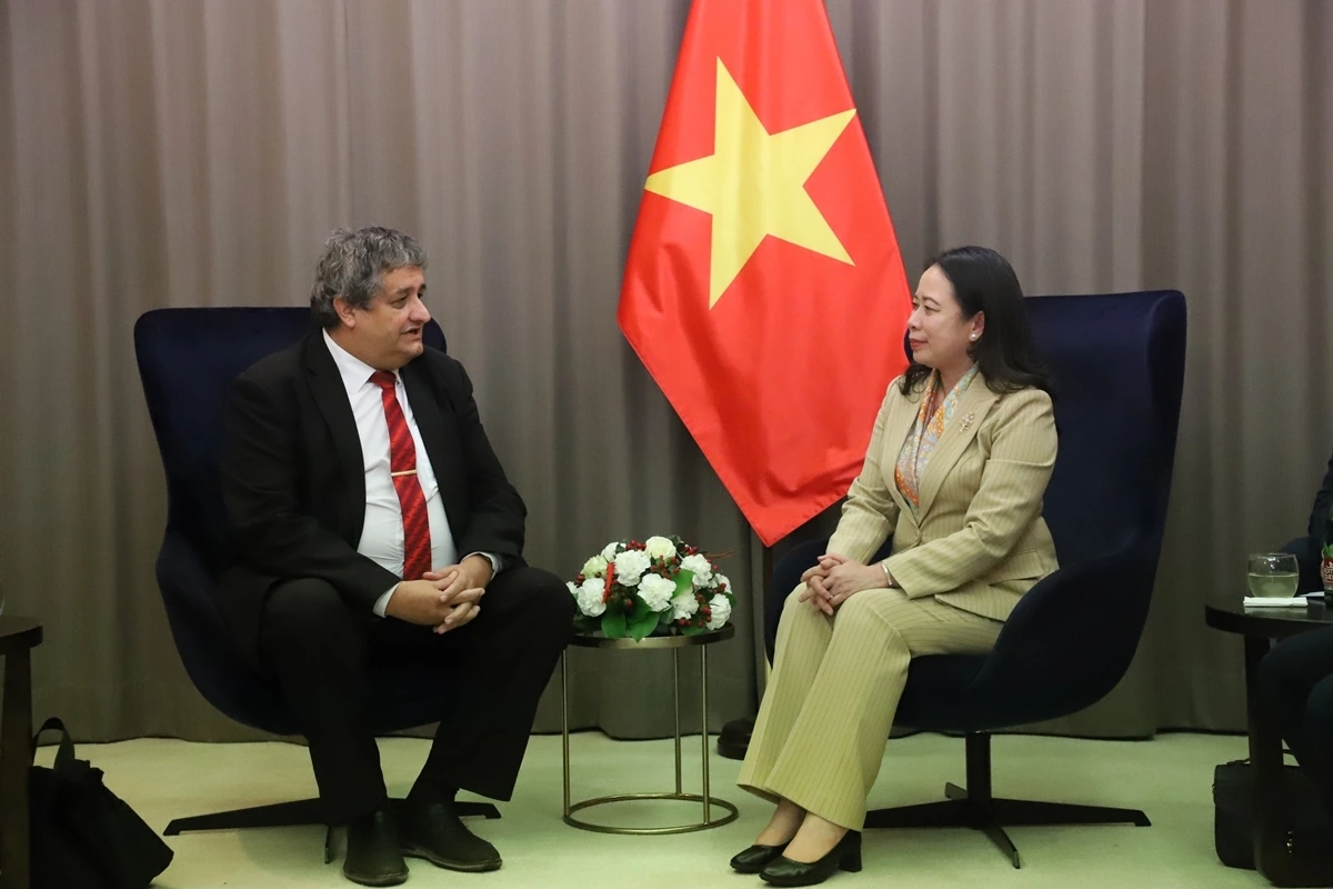 Phó Chủ tịch Đảng Cộng sản Séc - Morava Petr Simunek nhấn mạnh tình cảm sâu sắc và những đánh giá tốt đẹp của Đảng Cộng sản Séc - Morava đối với Việt Nam và quan hệ hai nước