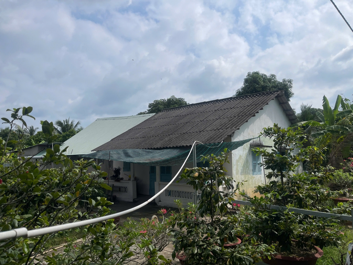 Cùng một căn nhà và đất của bà Phan Thị Chính lại sang nhượng sang nhiều người 