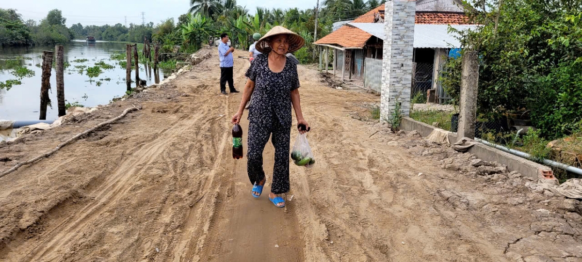 Người dân vùng sạt lở đã phấn khởi khi có tuyến kè khá vững chắt