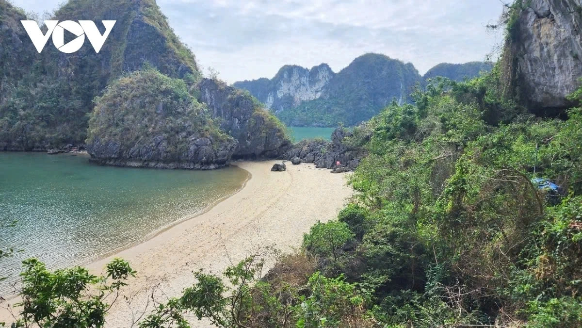 After its first listing in 1994, Ha Long Bay was subsequently recognized by UNESCO for the second time for its geological and geomorphological value in 2000.