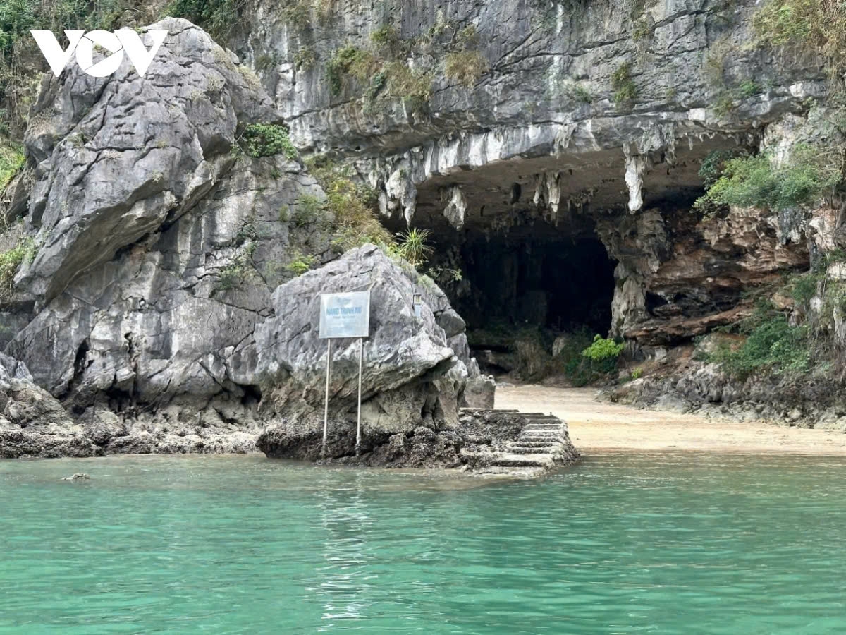 Three decades after being designated a World Heritage Site, Ha Long Bay has been fully preserved while maintaining a balance between development and heritage conservation.