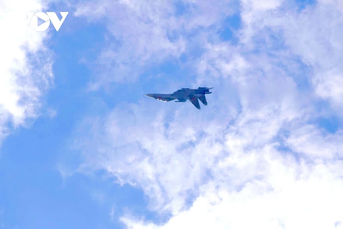 A barrel roll is an aerobatic manoeuvre that involves rolling and looping at the same time often seen in displays by pilots or in sports like skydiving, aerobatic flying, or air racing.