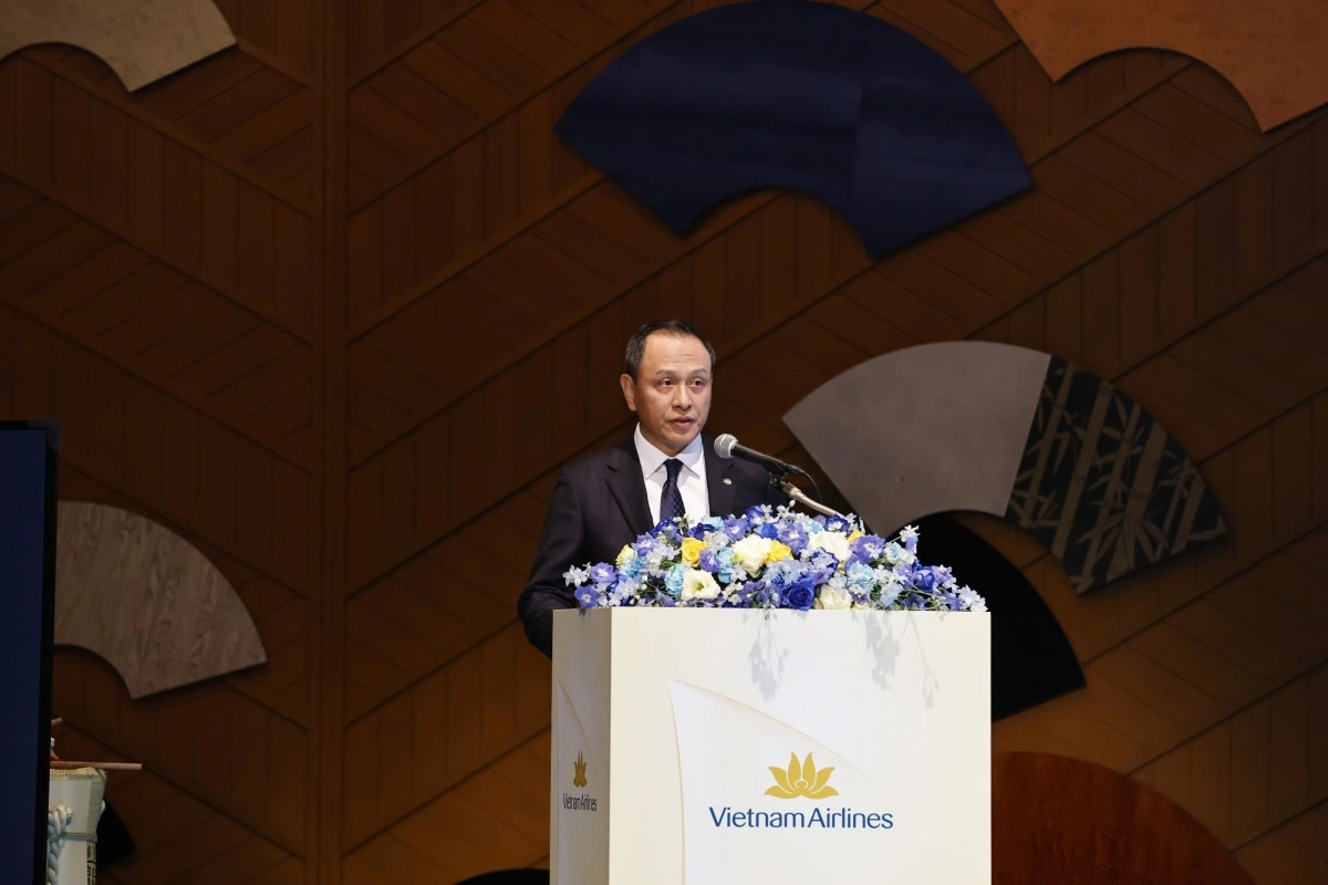 Tổng giám đốc Vietnam Airlines Lê Hồng Hà phát biểu tại buổi lễ kỷ niệm 30 năm mở đường bay thẳng nối Việt Nam - Nhật Bản.