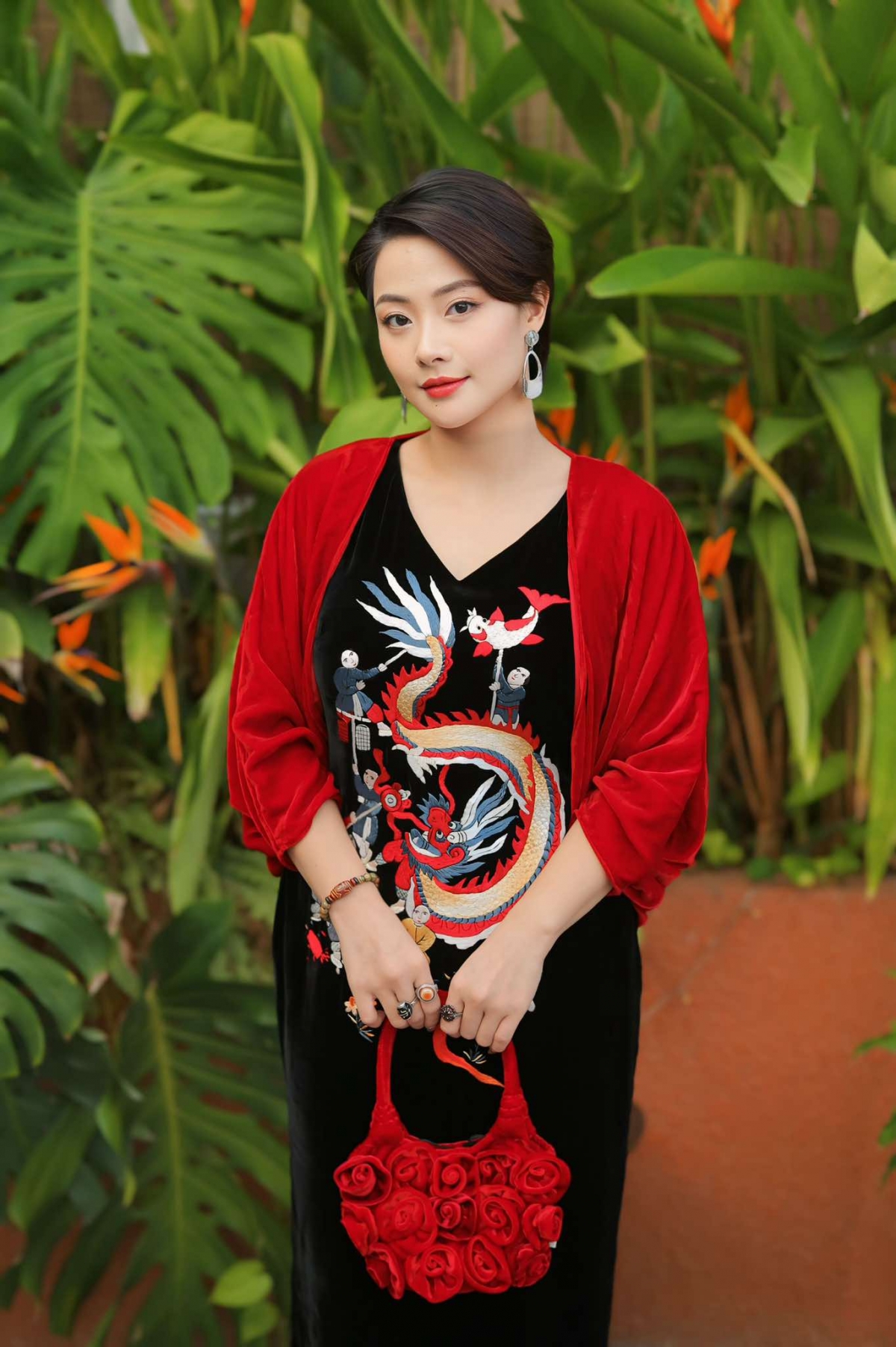Diễn viên Huyền Thạch