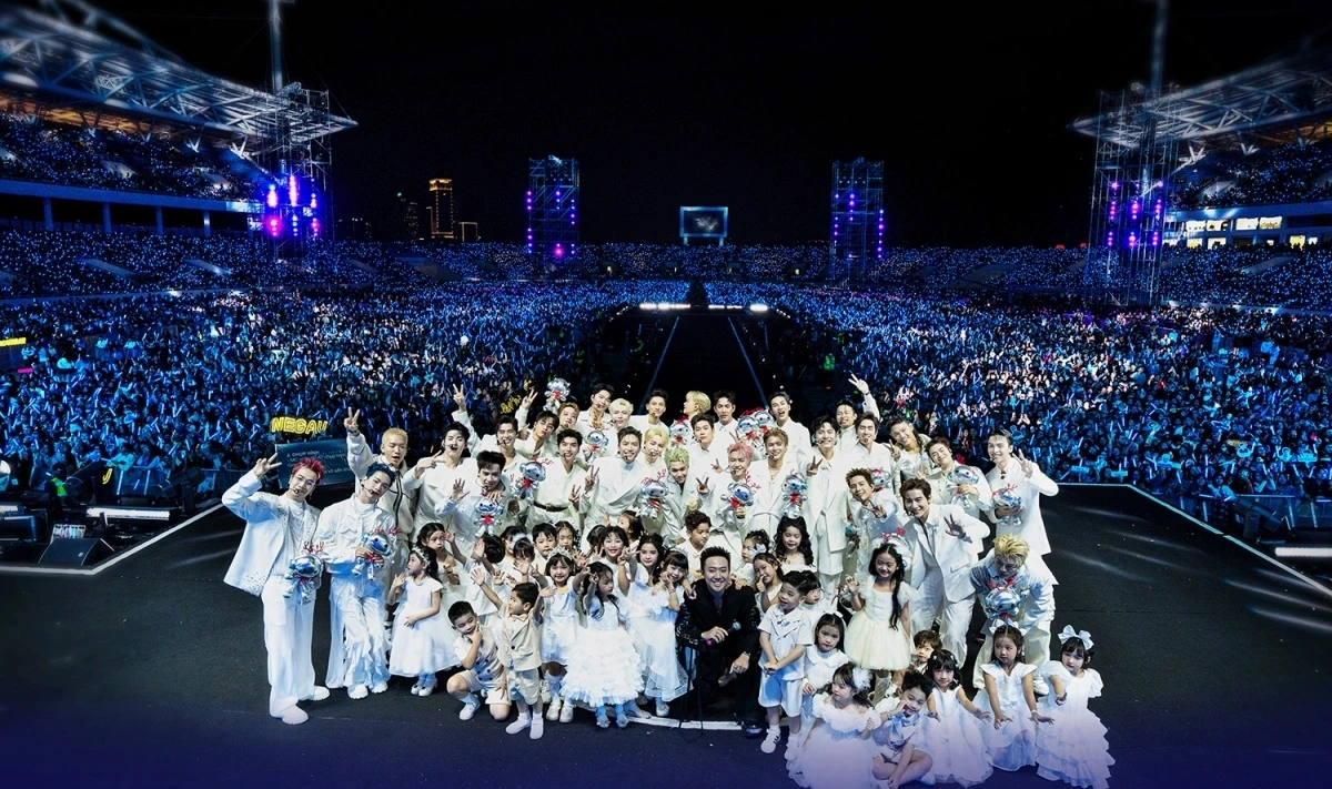 Concert 3 Anh trai "say hi" tại Hà Nội