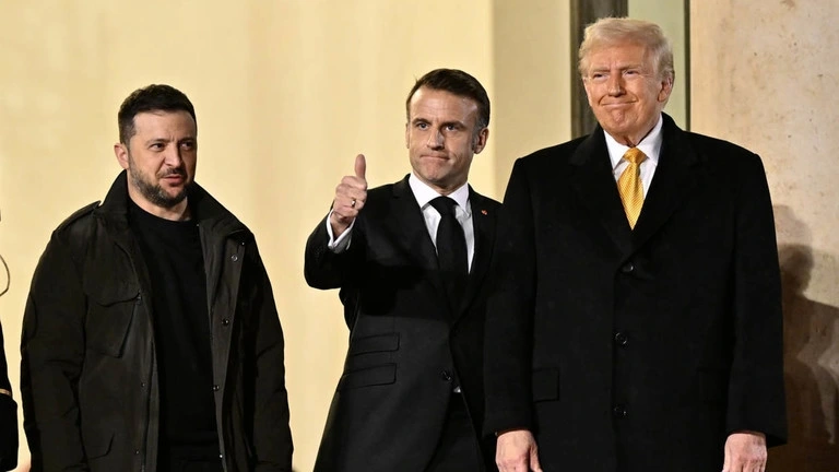 Từ trái qua phải: Tổng thống Ukraine Zelensky, Tổng thống Pháp Macron và Tổng thống đắc cử Mỹ Donald Trump. Ảnh: Getty