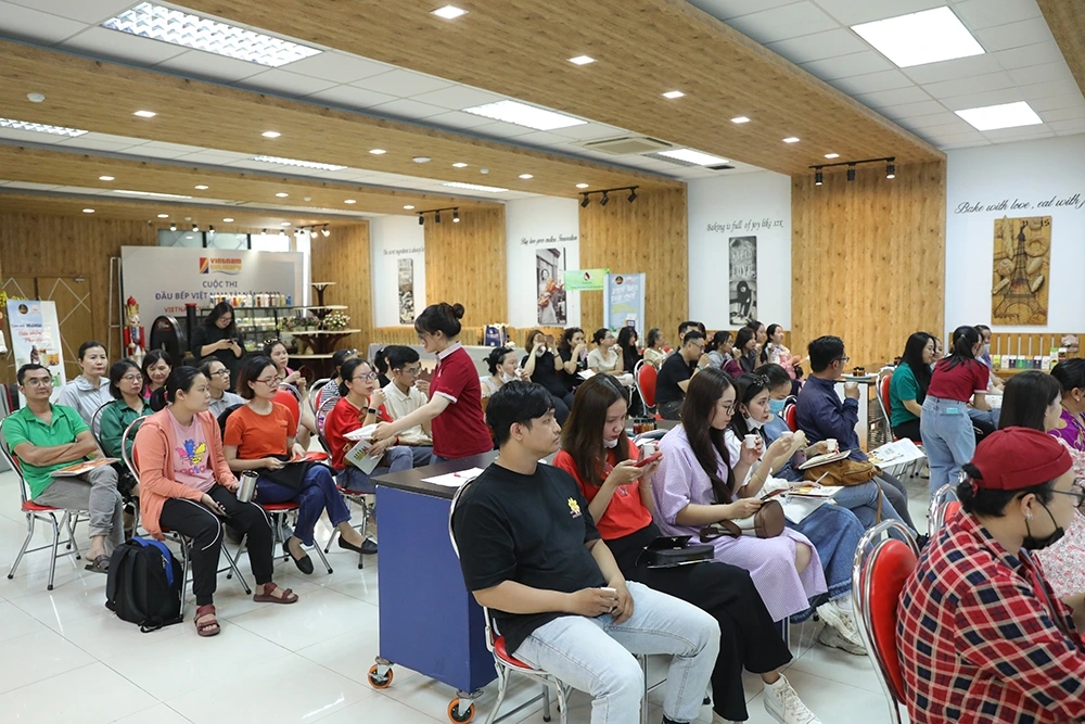 Workshop Nhất Hương là cầu nối giúp khách hàng trải nghiệm trực tiếp các dòng sản phẩm kem pha chế. (Ảnh: Nhất Hương)