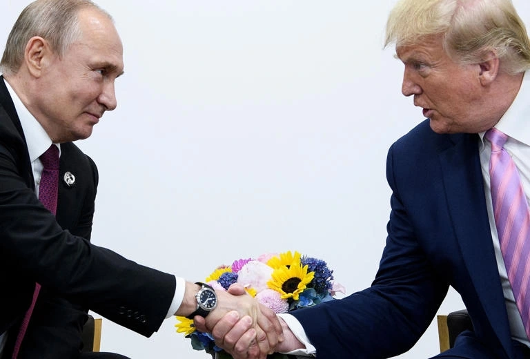 Tổng thống Nga Vladimir Putin và ông Donald Trump. Ảnh: Getty