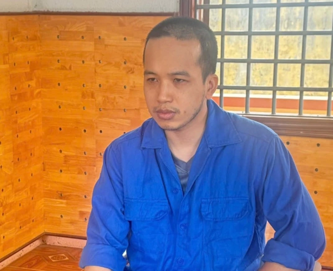 Nguyễn Công Khanh tại cơ quan công an.