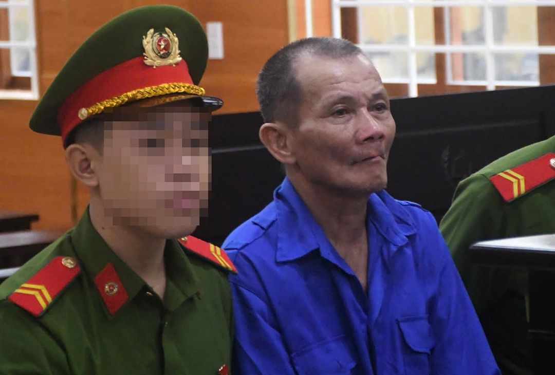 Bị cáo Lê Đình Thuyết tại tòa.