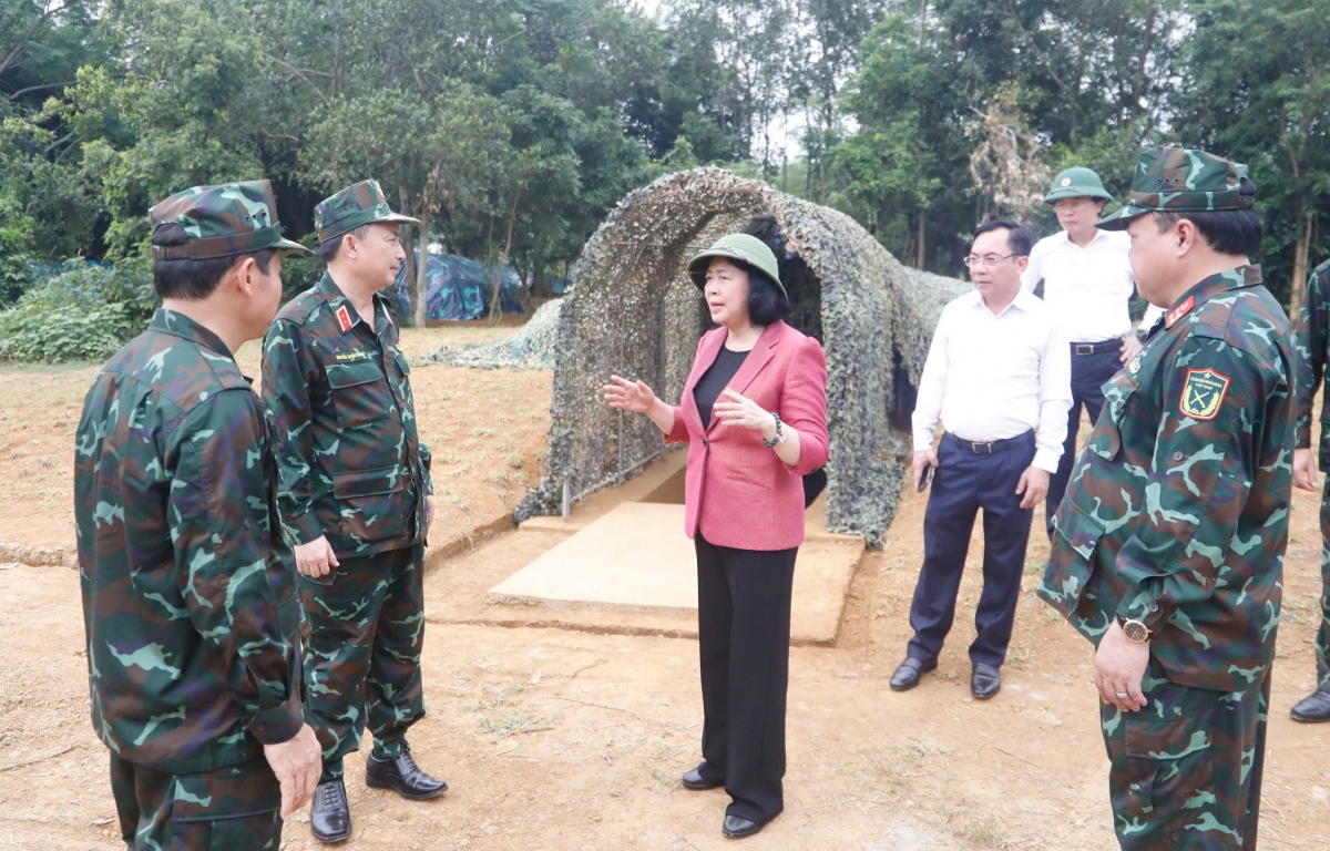 Bà Bùi Thị Minh Hoài, Ủy viên Bộ Chính trị, Bí thư Thành ủy, Trưởng Đoàn đại biểu Quốc hội thành phố Hà Nội khẳng định, Quân đội nhân dân Việt Nam trung thành, xung kích, tin cậy.
