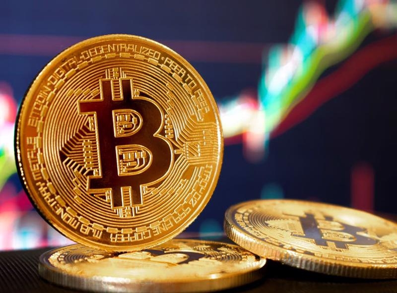 Đồng bitcoin hôm nay 16/12 dao động mở mức cao kỷ lục trên 105.000 USD (Ảnh minh họa: KT)