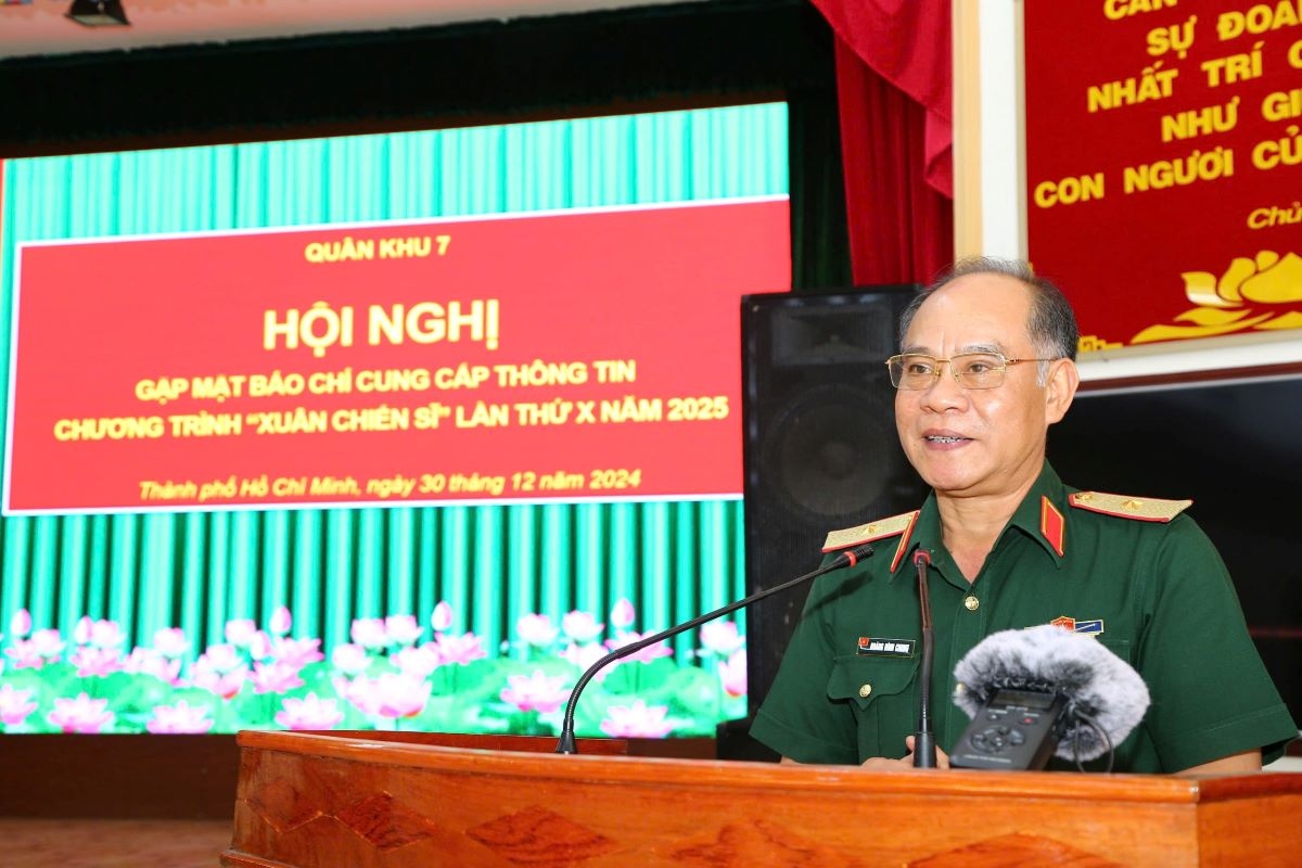 Thiếu tướng Hoàng Đình Chung, Chủ nhiệm Chính trị Quân khu 7 (ảnh: Đ.T)