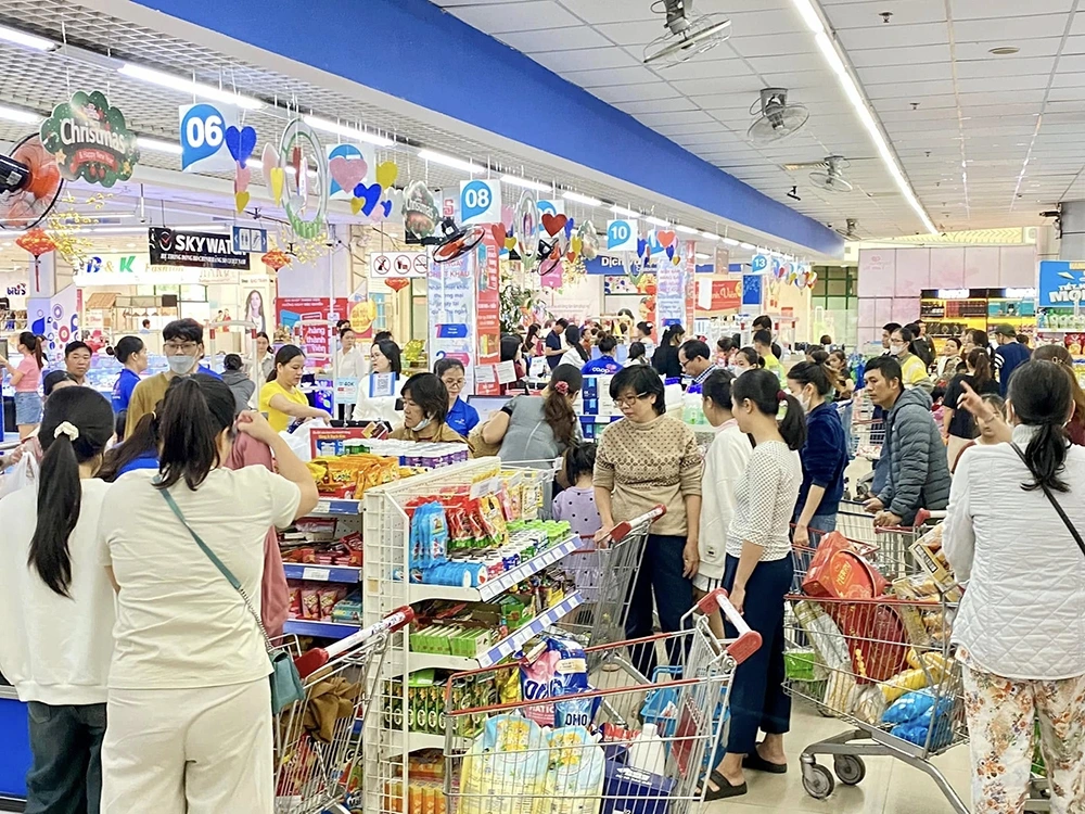 Chương trình kỳ Tết 1 rộng ràng Giáng sinh Co.opmart, Co.opXtra triển khai thu hút đông đảo khách tham quan mua sắm vào cuối tuần