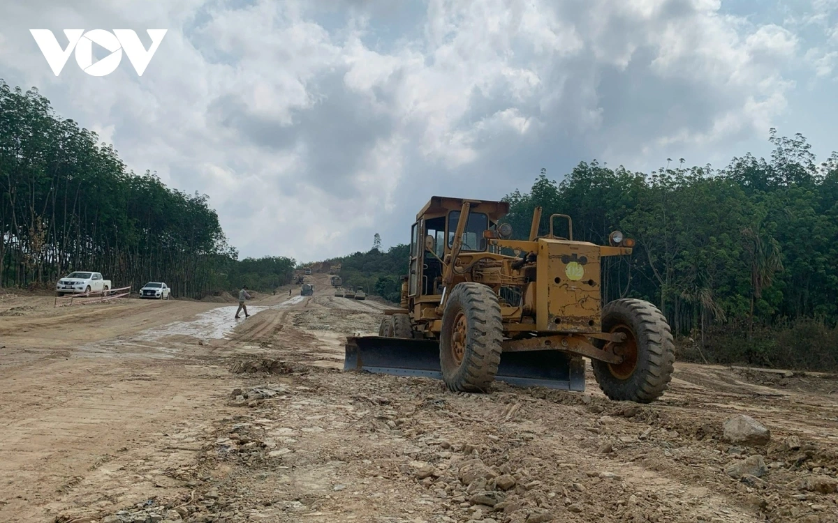 Để đẩy nhanh tiến độ dự án, đòi hỏi người đứng đầu các cơ quan, đơn vị phải nỗ lực, tăng cường trách nhiệm.