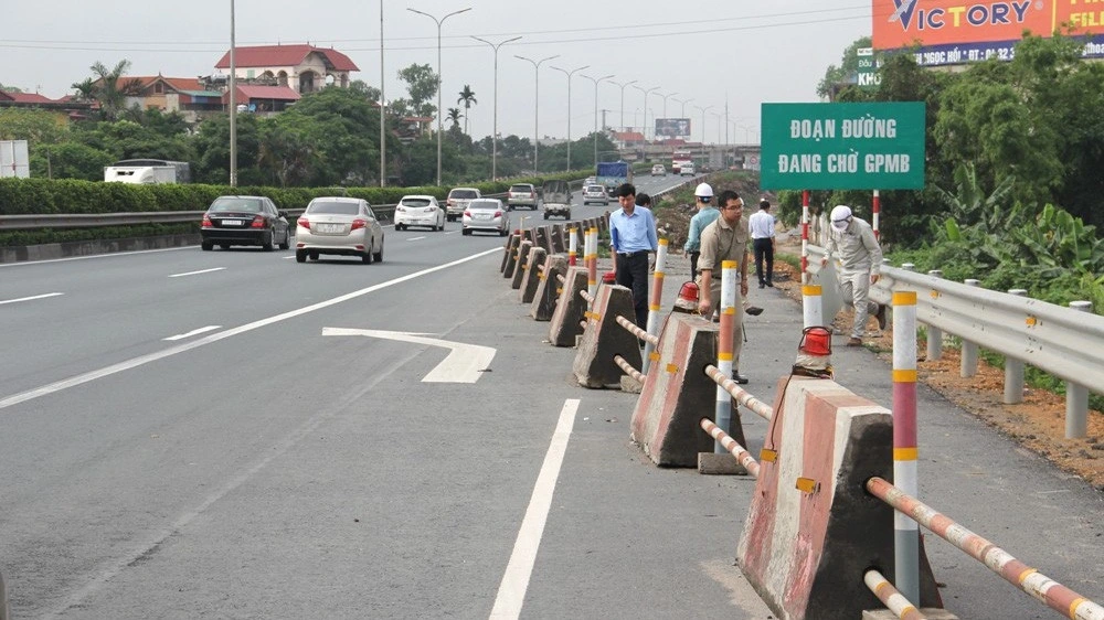 Phân luồng, tổ chức giao thông tạm thời cao tốc Cầu Giẽ - Ninh Bình, đoạn Km239+800-Km242+900