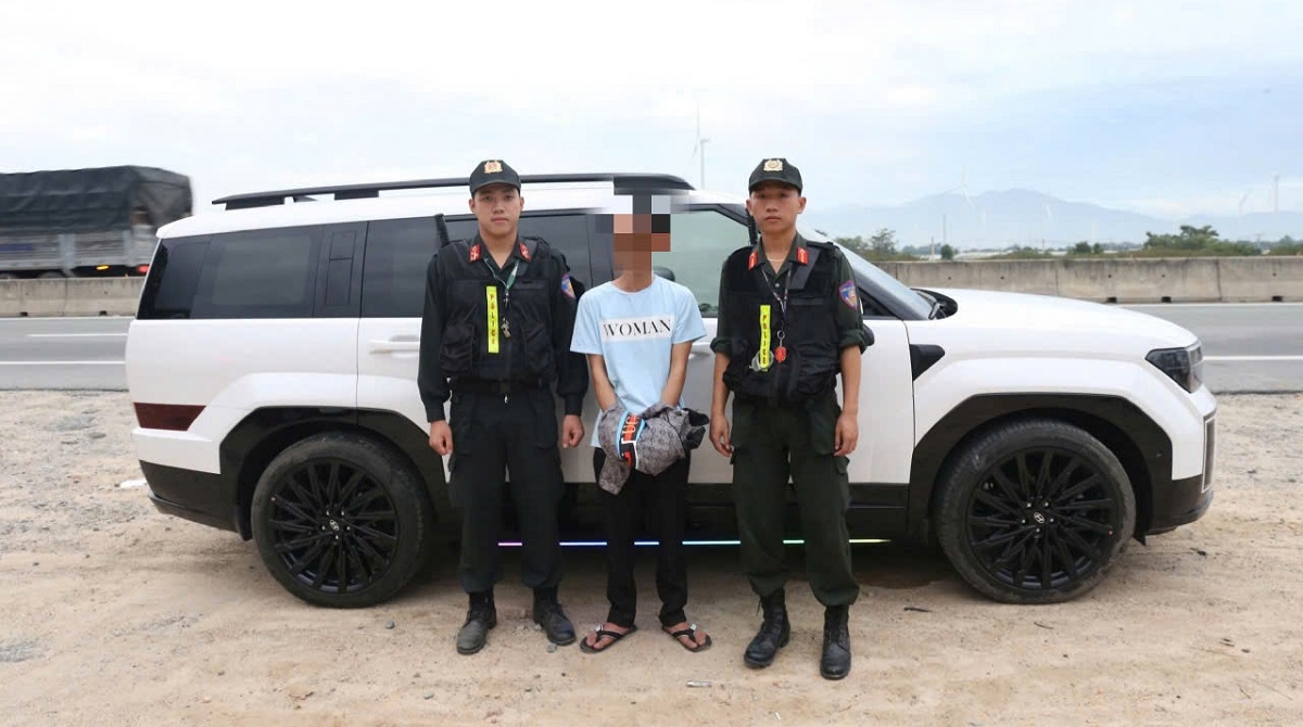 Nguyễn Thượng Thư bị công an bắt giữ. Ảnh: CANT