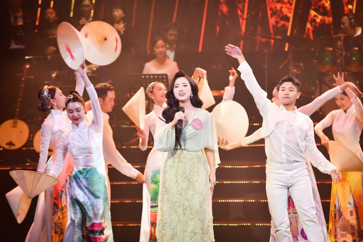 Đặng Ngọc Anh giành giải Nhất dòng nhạc Thính phòng. 
