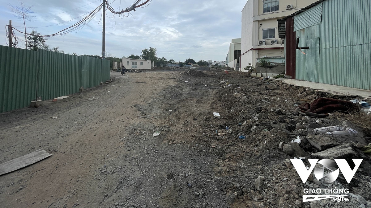 Cuối năm, TP. HCM lại tái diễn tình trạng đào xới sửa chữa đường, vỉa hè