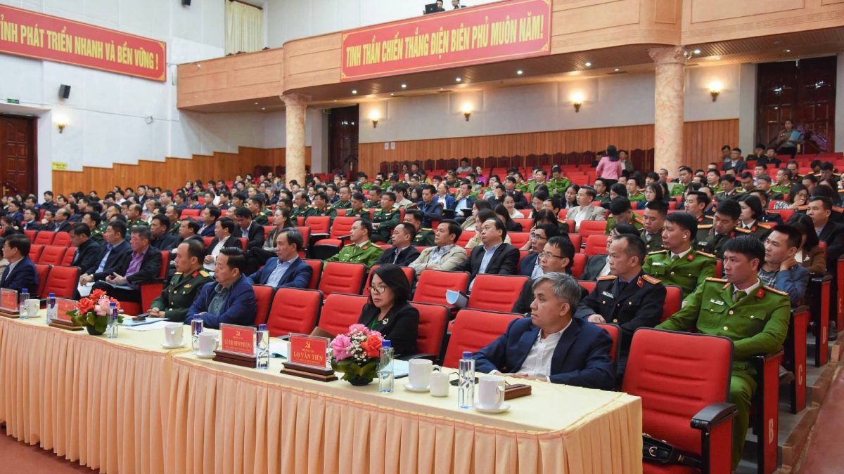 Hội nghị nhằm cập nhật, bổ sung kiến thức nghiệp vụ cho cán bộ, công chức của tỉnh trong công tác nội chính, phòng, chống tham nhũng.
