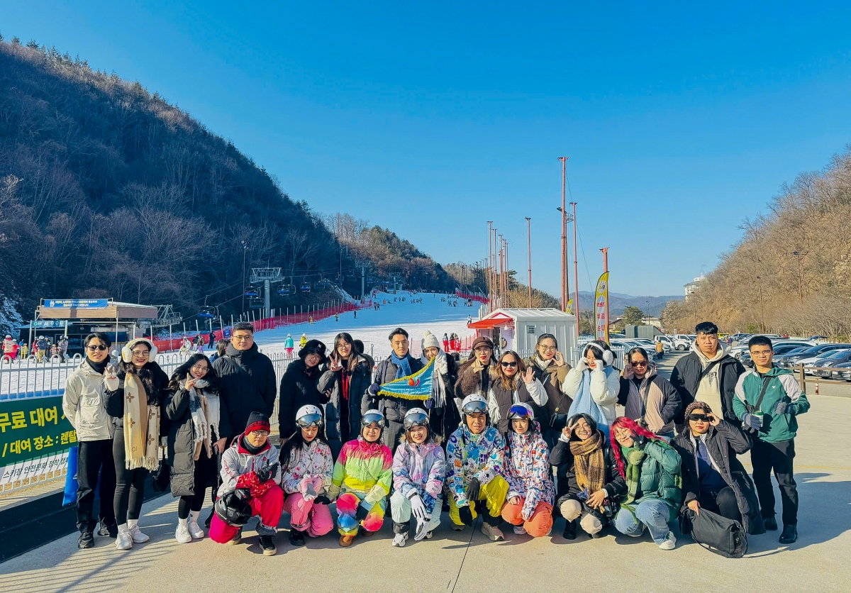 Du khách Việt Nam tham quan Hàn Quốc hôm 19/12, với chuyến bay Hà Nội – Incheon của Aero-K Airlines. Nguồn: Cat Tour