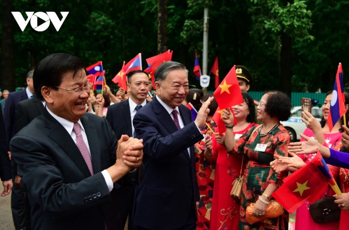 The two countries issue a joint statement following the state visit to Vietnam by top leader of Laos in September. The leaders also reach a consensus aimed at promoting joint efforts to create breakthroughs whilst improving the effectiveness of economic, cultural, and scientific-technical co-operation based on maximising each country’s potential and strengths.