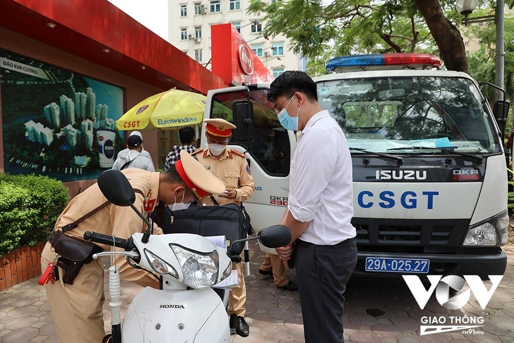 Khi trẻ nhỏ tiếp xúc với các bài học tham gia giao thông đúng cách, sẽ tạo thói quen đúng đắn và nề nếp văn hóa giao thông khi lớn lên. Đó chính là “nền móng” hình thành một môi trường giao thông an toàn trong tương lai