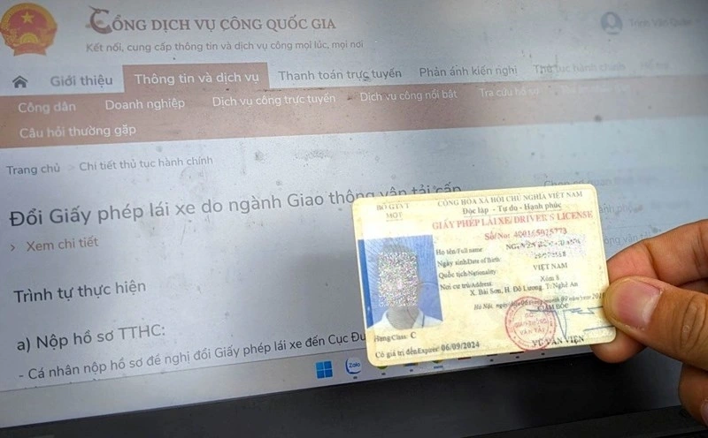 Nhiều địa phương trên cả nước đang lâm vào tình trạng thiếu phôi GPLX. Ảnh: Minh Quân/Báo Lao động