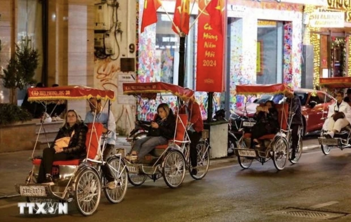 Hanoi’s tourism sector made exceptional progress in 2024, with visitor numbers surpassing prior expectations.