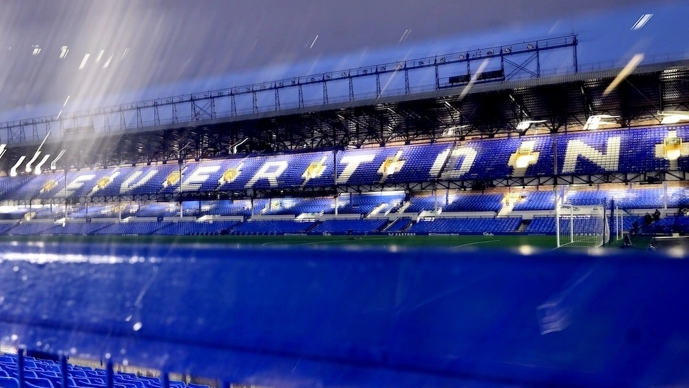 Trận đấu giữa Everton với Liverpool tại vòng 15 Ngoại hạng Anh 2024/2025 bị hoãn vì lý do thời tiết.