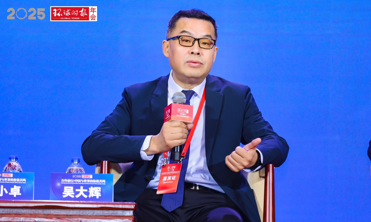 Giáo sư Ngô Đại Huy, Phó Viện trưởng Viện nghiên cứu Nga của Đại học Thanh Hoa. Ảnh: GT