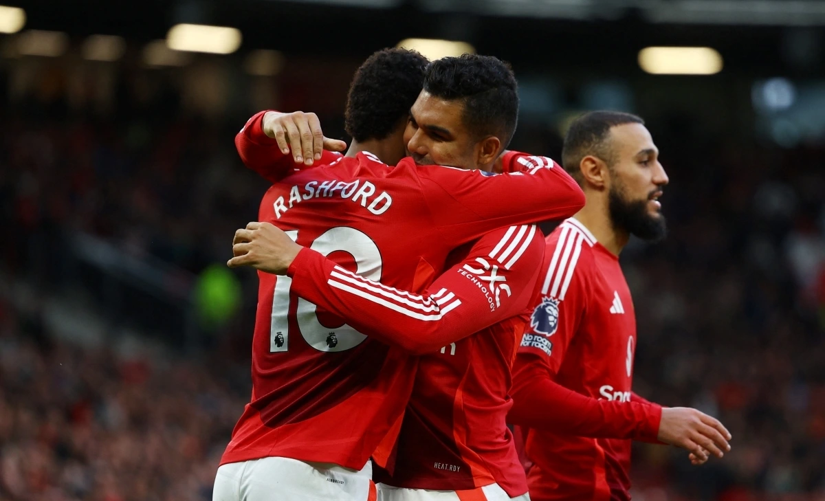 MU hủy diệt Everton ở vòng 13 (Ảnh: Reuters).