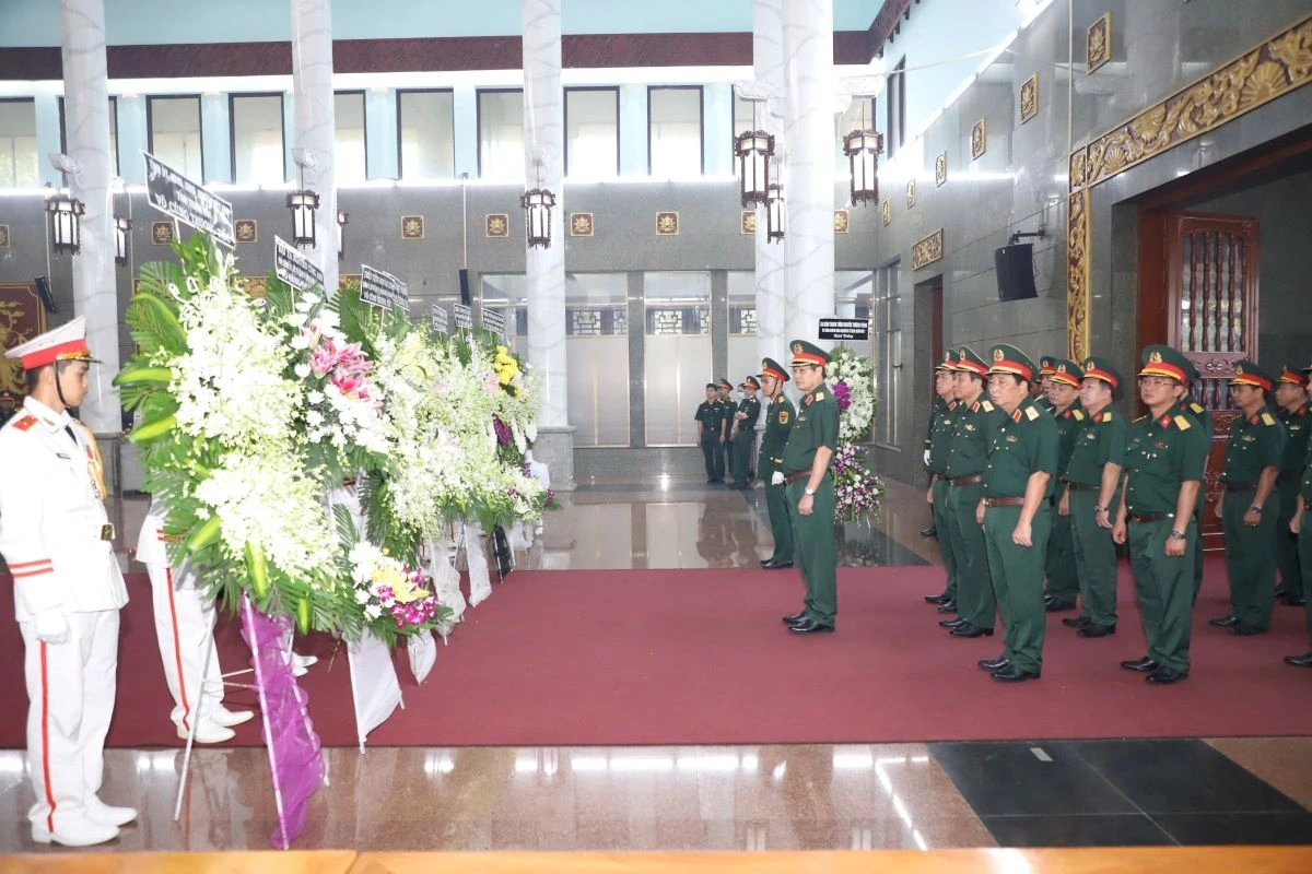 Đoàn Quân khu 7 tiễn biệt những người đồng đội (ảnh: NT)