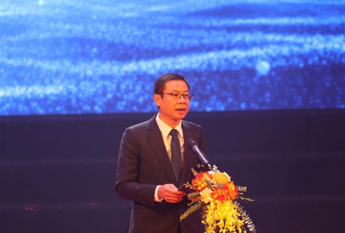 Thứ trưởng Bộ Khoa học và Công nghệ Lê Xuân Định - Chủ tịch Hội đồng Giải thưởng Chất lượng Quốc gia phát biểu khai mạc Lễ trao giải (ảnh: https://vietq.vn/)