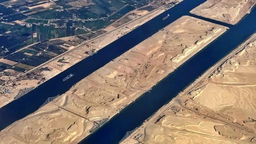 Một đoạn của kênh đào Suez (Ảnh: Reuters).
