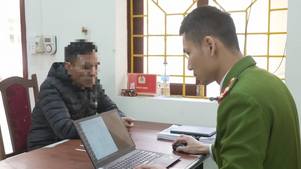 Một đối tượng đánh bạc qua mạng internet bị lực lượng CSHS Công an tỉnh Cao Bằng phát hiện.