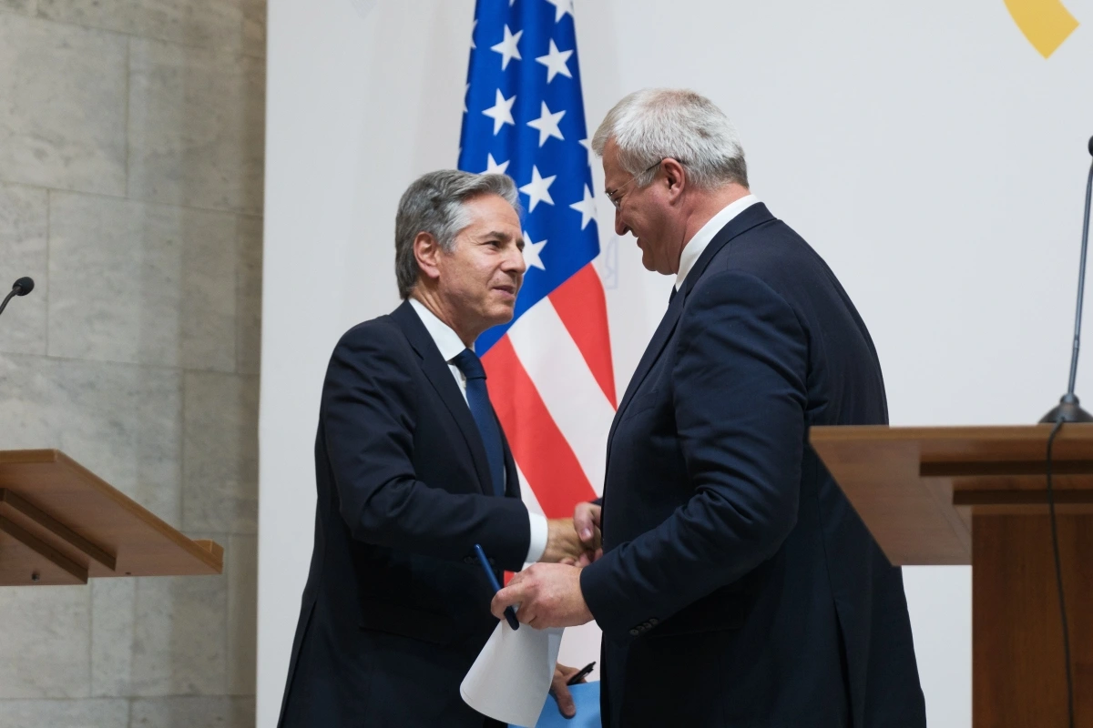 Ngoại trưởng Mỹ Antony Blinken và Ngoại trưởng Ukraine Andriy Sybiha. (Ảnh: Getty)