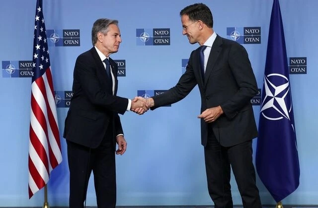 Ngoại trưởng Mỹ Antony Blinken và Tổng thư ký NATO Mark Rutte. (Ảnh: Reuters)