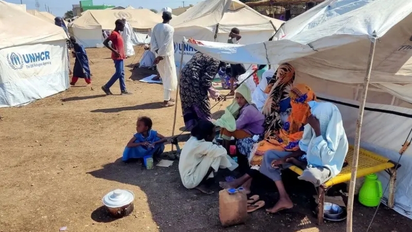 Người dân Sudan tại một trại dành cho người di tản ở thành phố Gedaref, phía Đông Sudan (Ảnh: AFP).