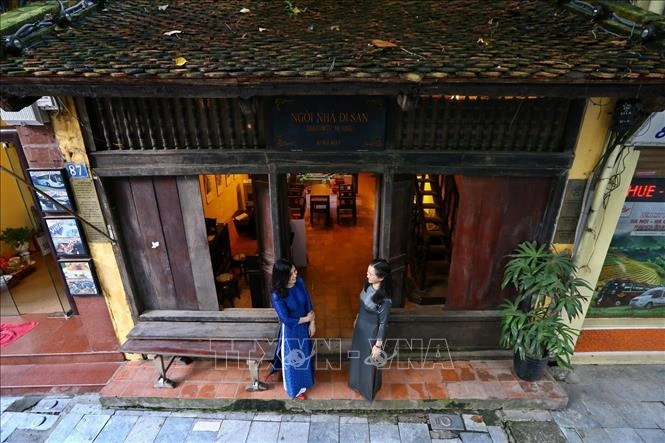 Bên ngoài ngôi nhà cổ 87 phố Mã Mây. Ảnh: TTXVN